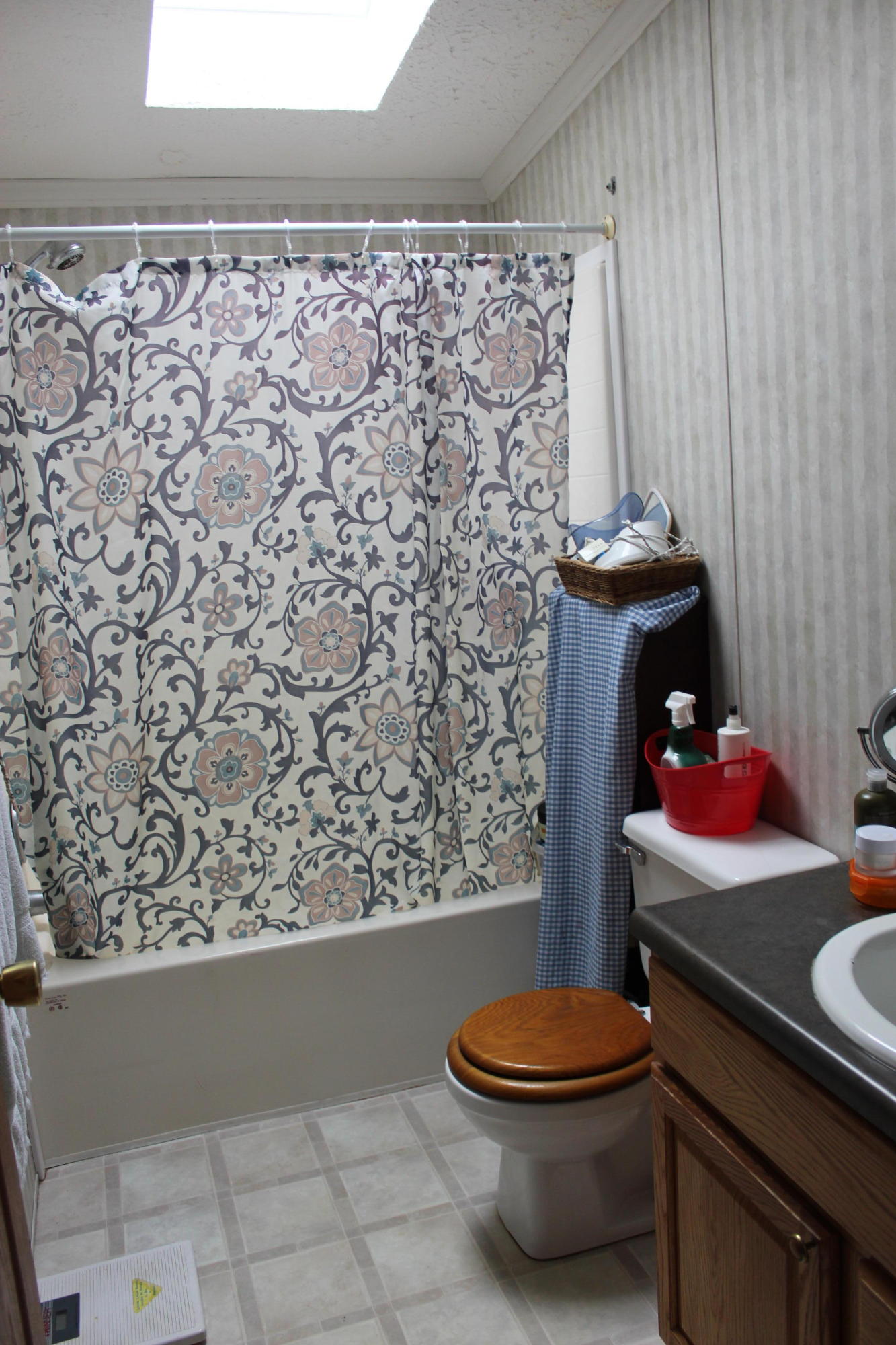 29 New England Road Searsmont, ME 04973 - Photo 20 of 26 2nd bathroom