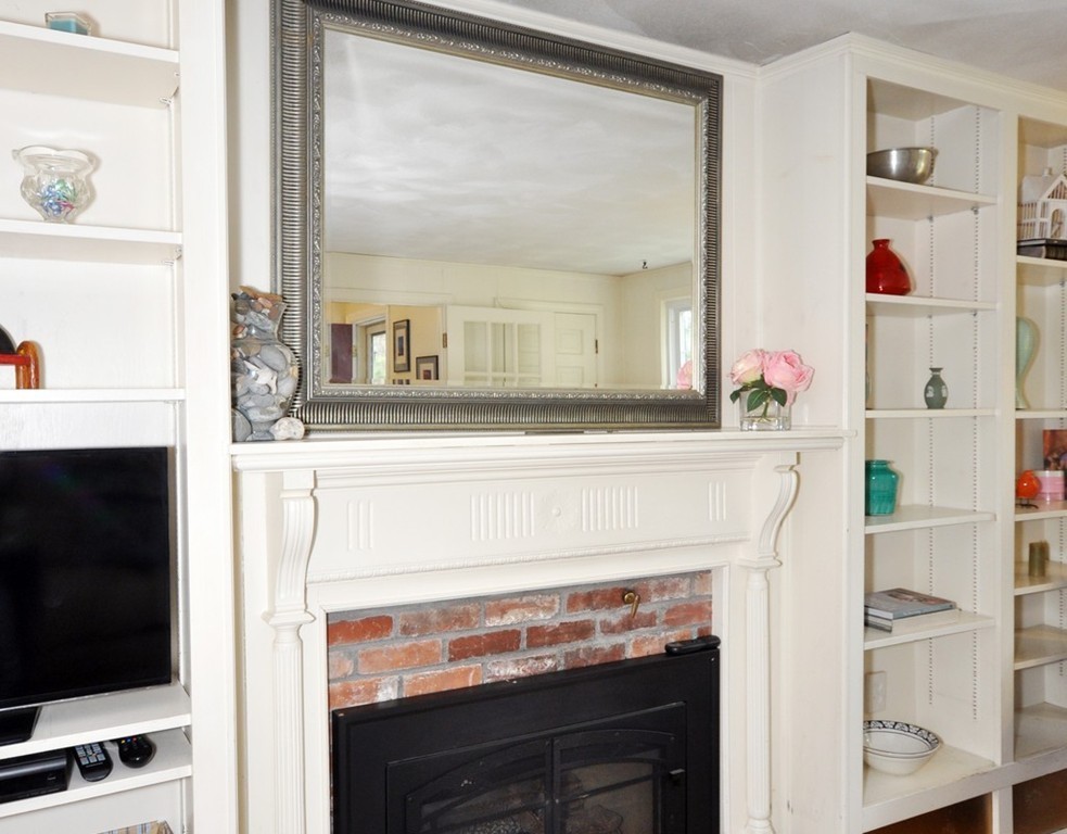 92 Border Road Concord, MA 01742 - Photo 7 of 26