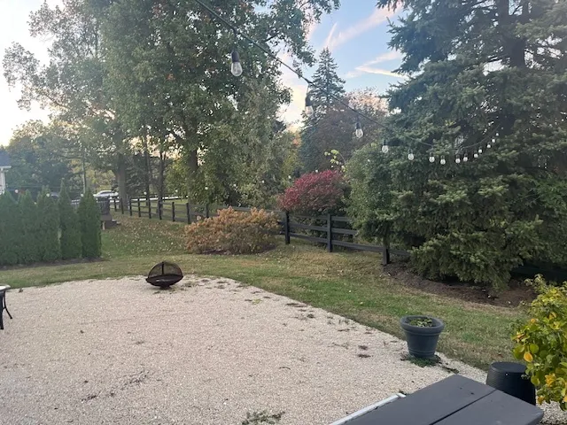 $6,000 | 16W764 Hawthorne Court, Willowbrook, IL 60527