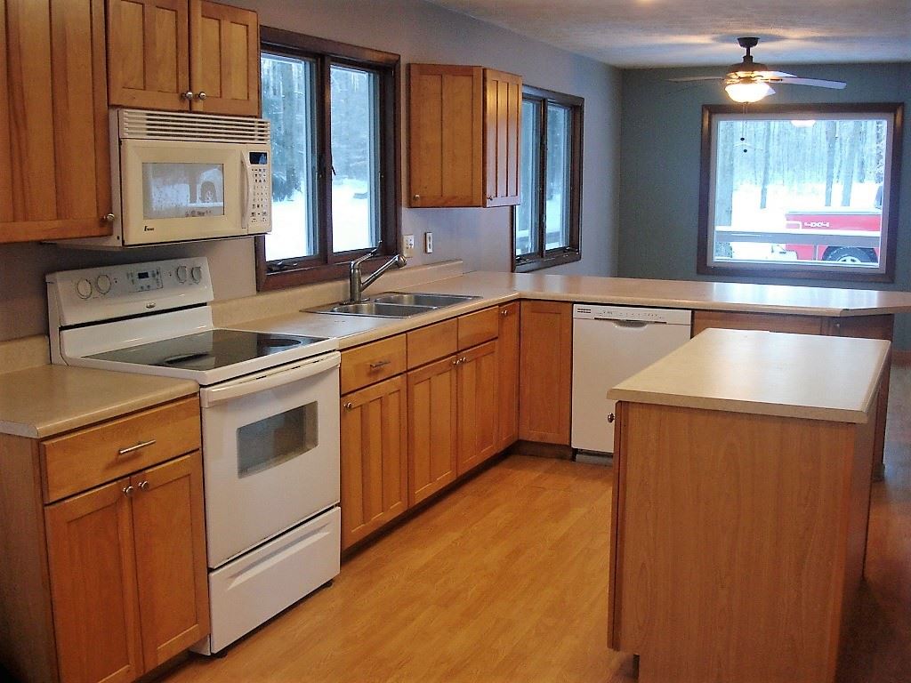 1800 Northwest County Line Road Remus, MI 49340 - Photo 6 of 29 1841561-5.JPG