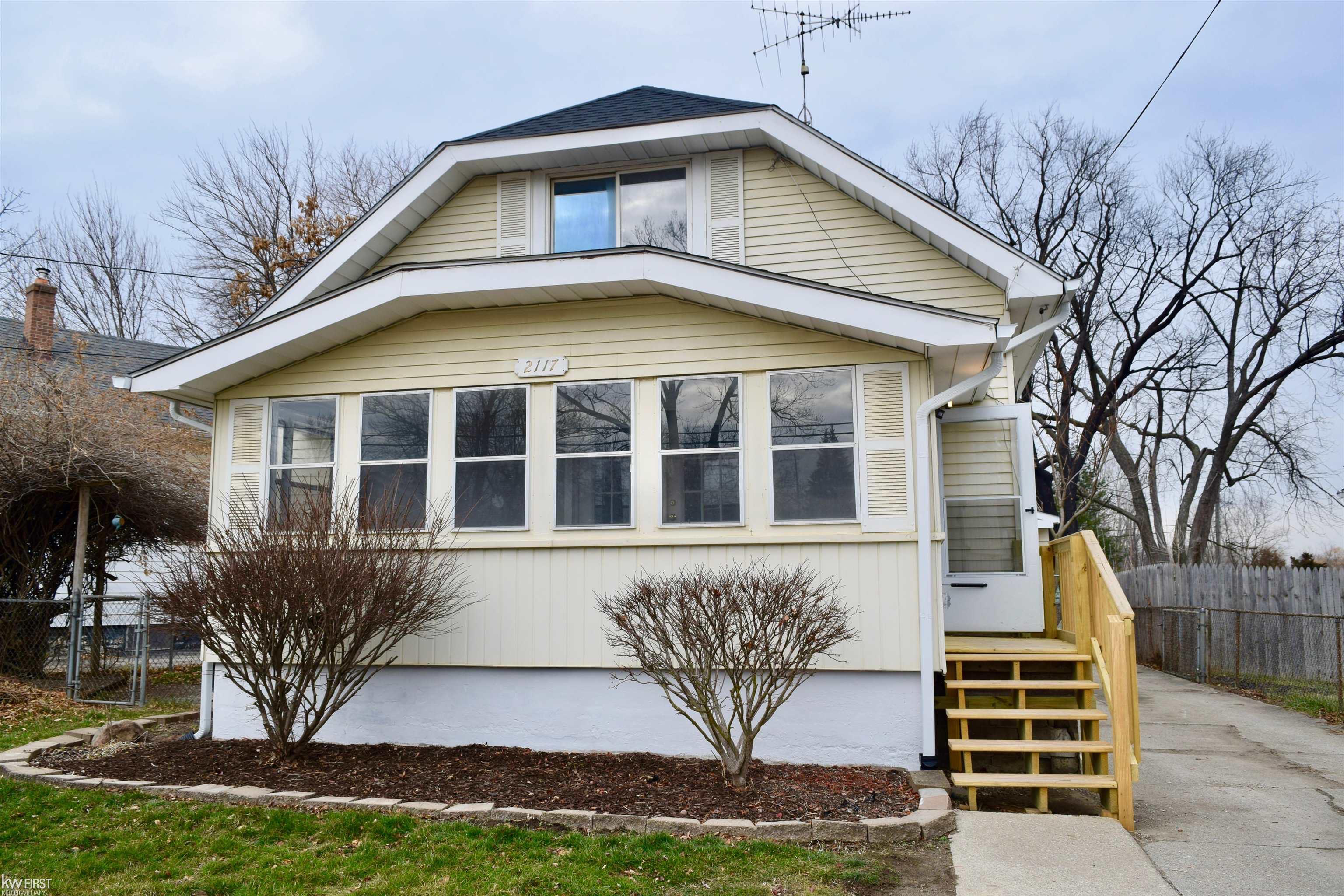 2117 Kenneth Street Burton, MI 48529 - Photo 1 of 22 50098192.JPG