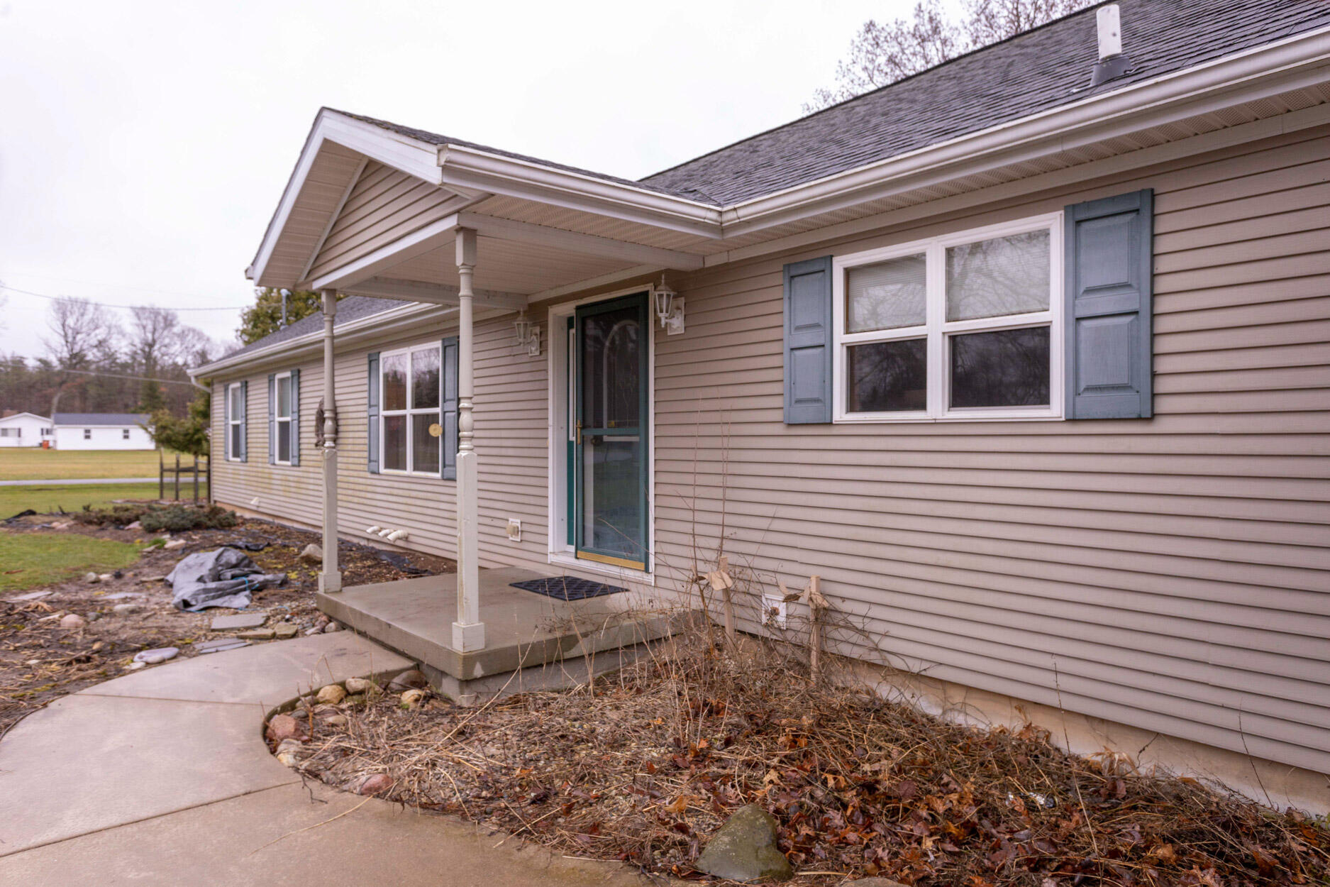 10013 Baker Road Greenville, MI 48838 - Photo 3 of 39 Veersma IMG_4035