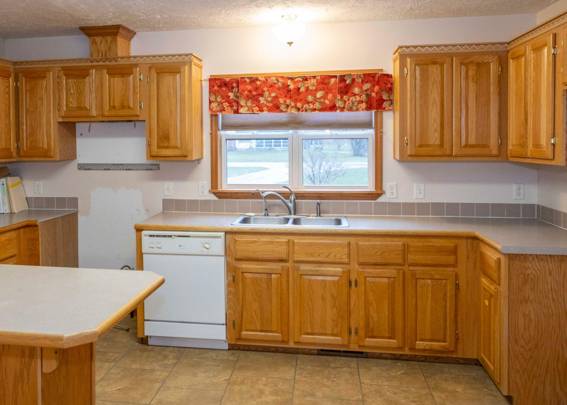 10013 Baker Road Greenville, MI 48838 - Photo 10 of 39 Veersma IMG_4066