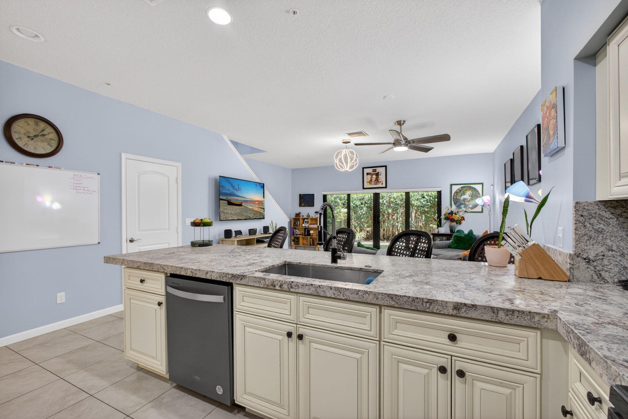 4470 Leo Lane Riviera Beach, FL 33410 - Photo 6 of 35 9-web-or-mls-5D1A8517