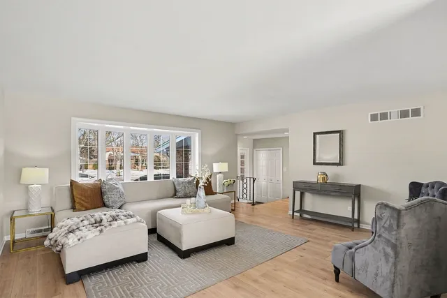 $389,900 | 3006 Polly Lane, Flossmoor, IL 60422