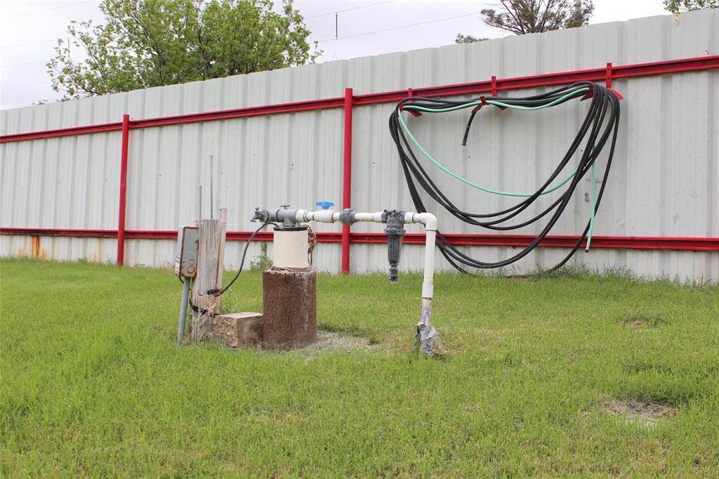 220 North 14th Avenue Munday, TX 76371 - Photo 32 of 34