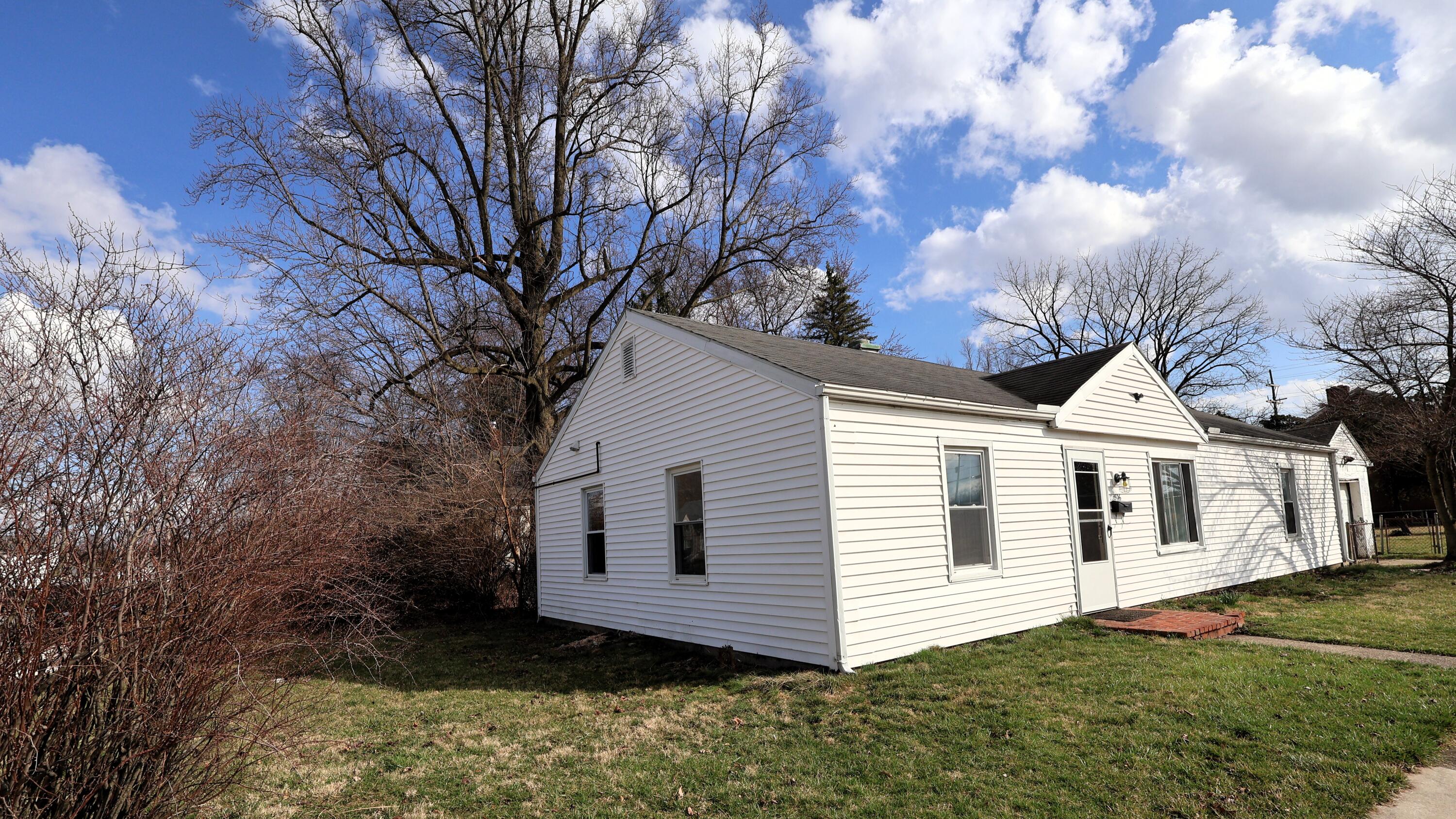 1506 Beacon Street Springfield, OH 45505 - Photo 5 of 27 Gallery Image 5