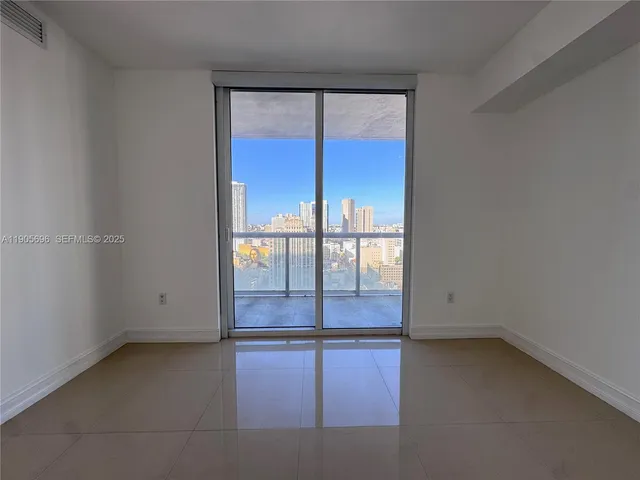 $3,300 | 50 Biscayne Boulevard, Unit 2507, Miami, FL 33132