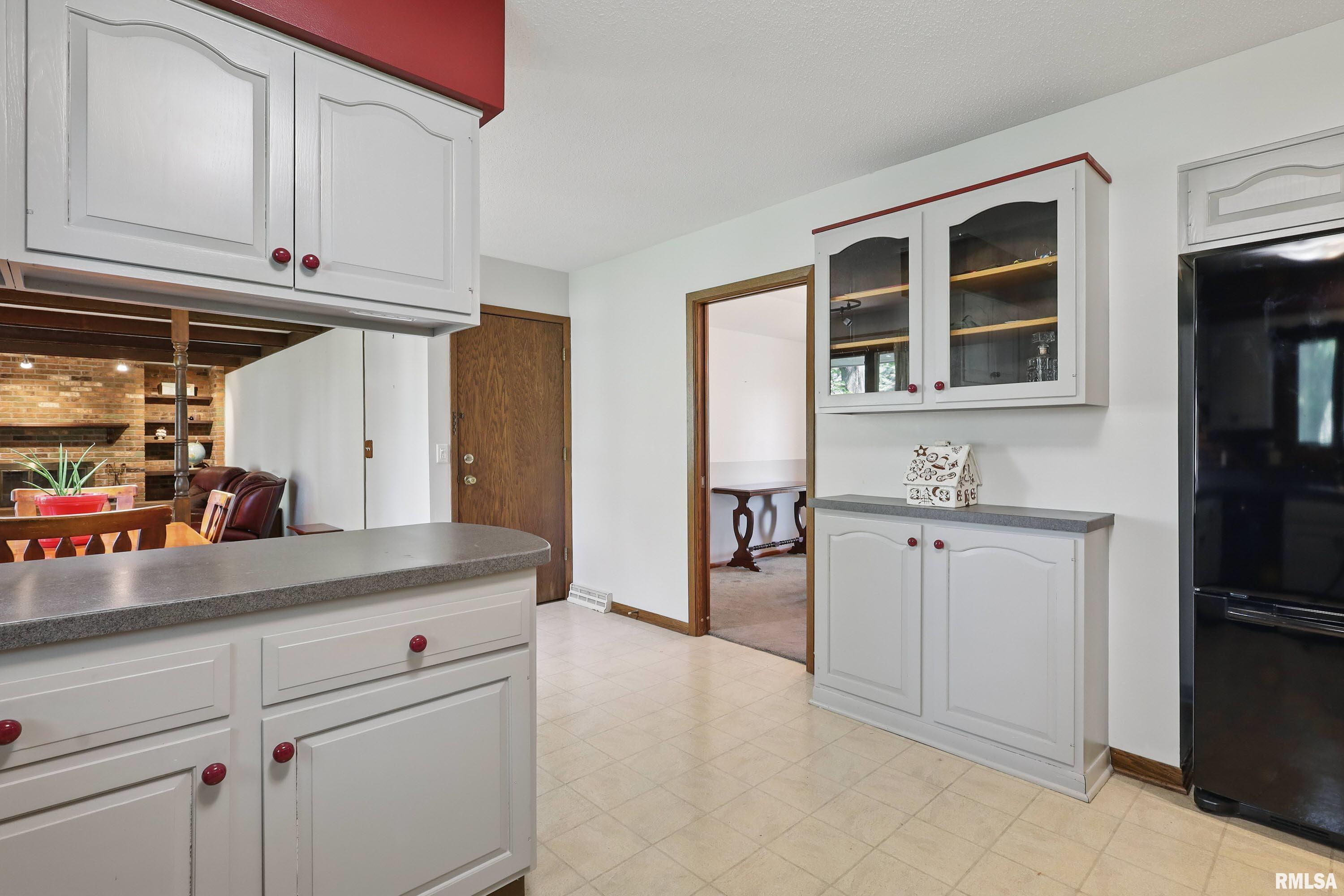 4890 Heatherstone Road Bettendorf, IA 52722 - Photo 16 of 40 Gallery Image 16