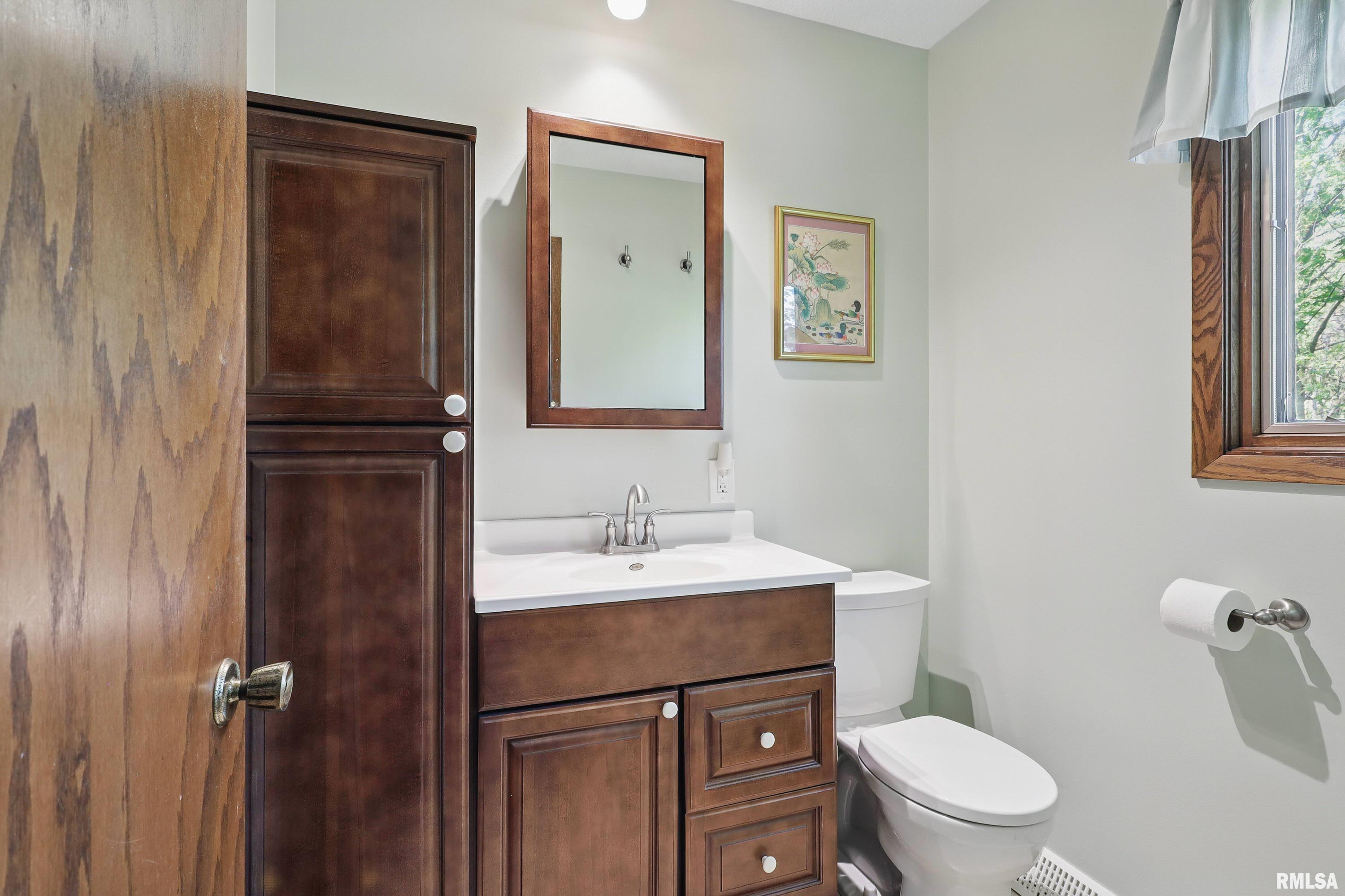 4890 Heatherstone Road Bettendorf, IA 52722 - Photo 31 of 40 Gallery Image 31