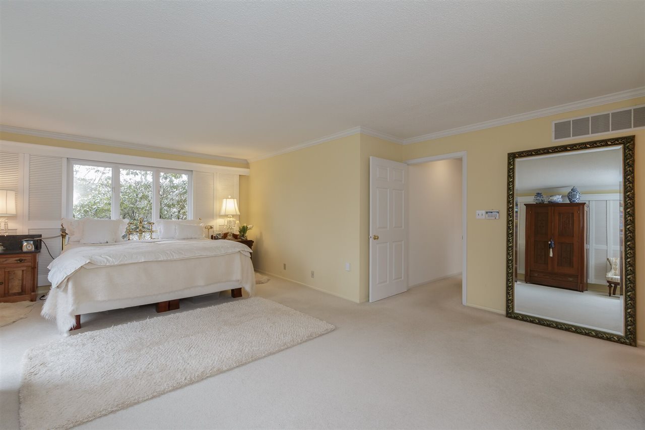 51880 Lilac Road South Bend, IN 46628 - Photo 26 of 36 Gallery Image 26