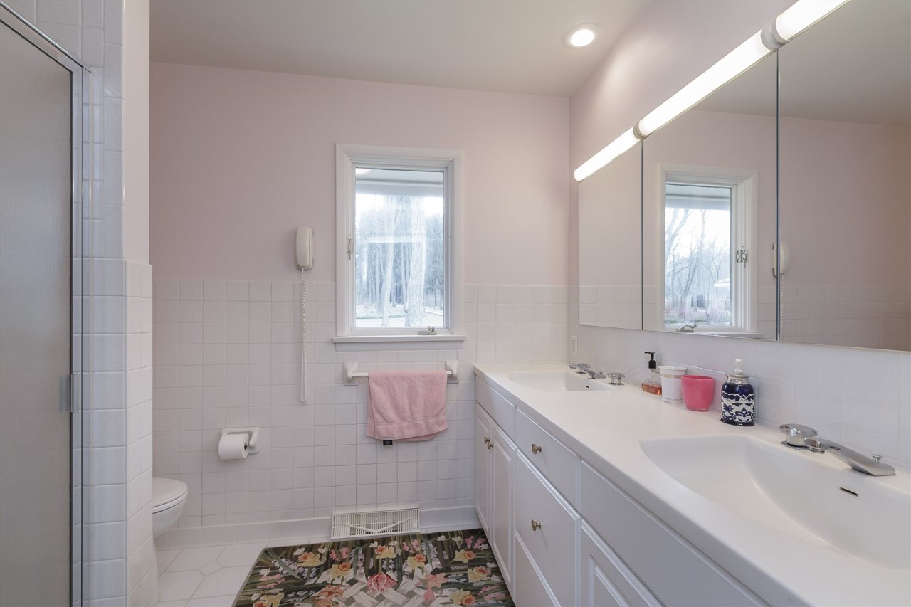 51880 Lilac Road South Bend, IN 46628 - Photo 27 of 36 Gallery Image 27