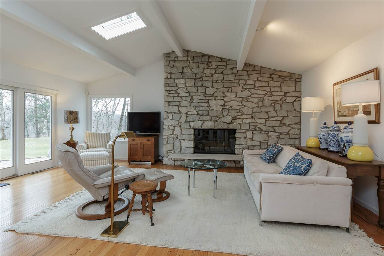 51880 Lilac Road South Bend, IN 46628 - Photo 6 of 36 Gallery Image 6