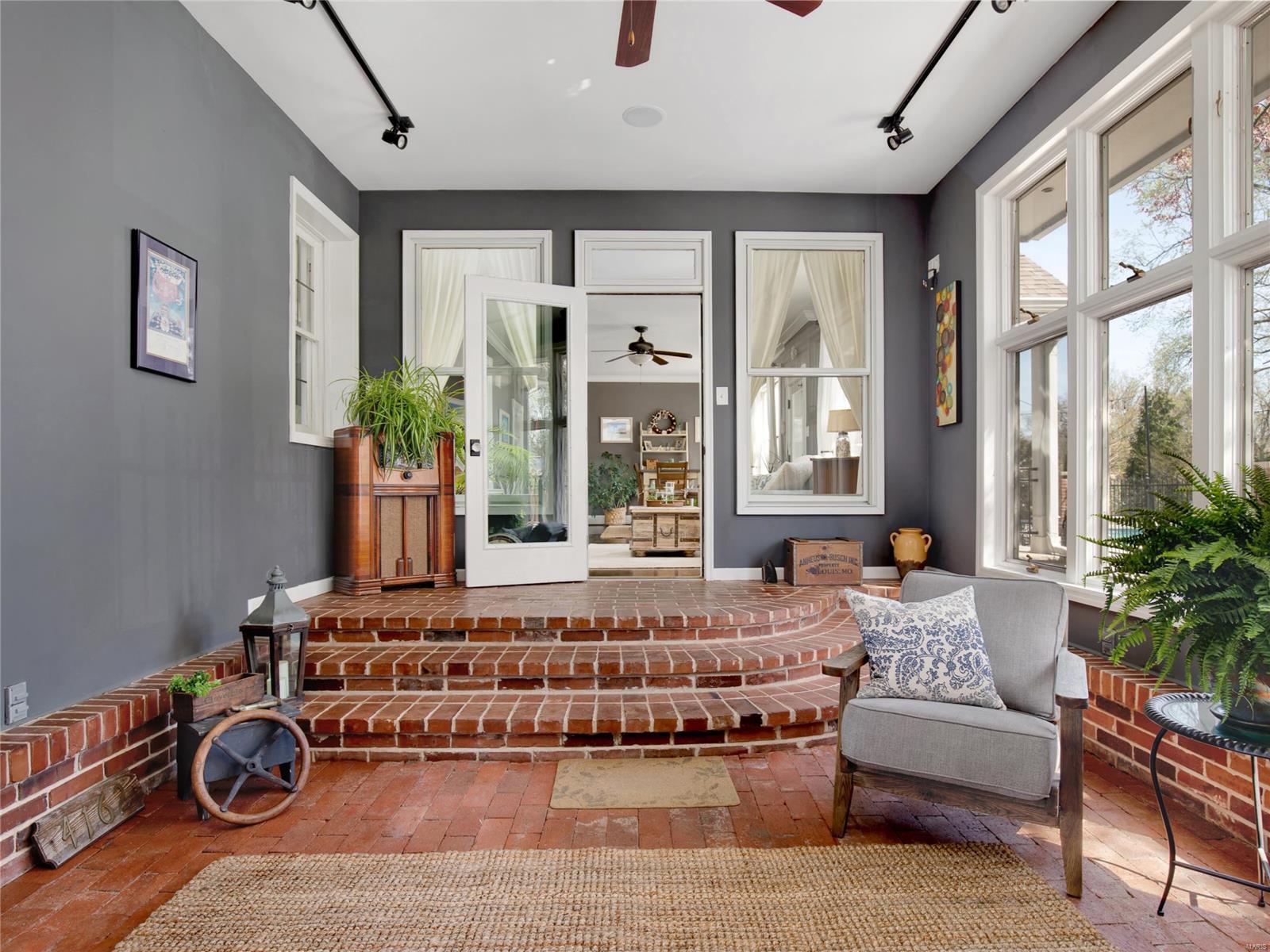 810 Warson Road St. Louis, MO 63124 - Photo 20 of 48 Gallery Image 20