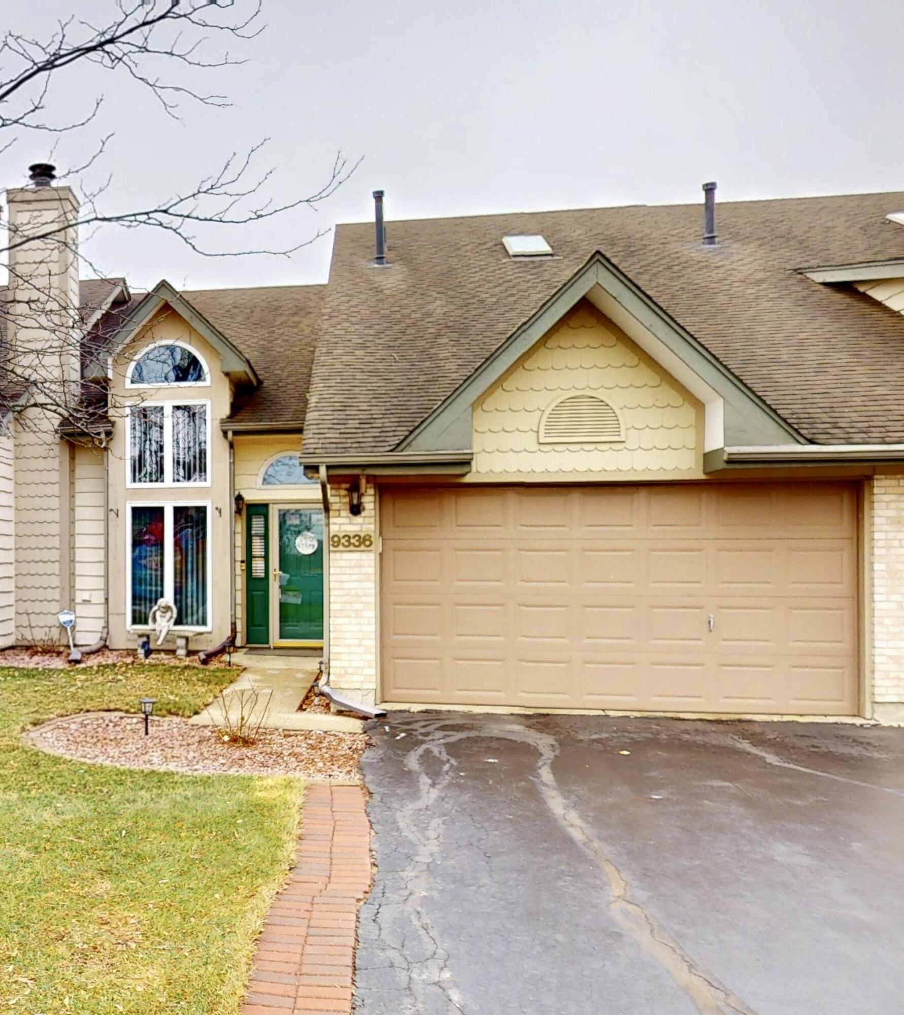 9336 Tyler Street Crown Point, IN 46307 - Photo 5 of 36 1781x2000