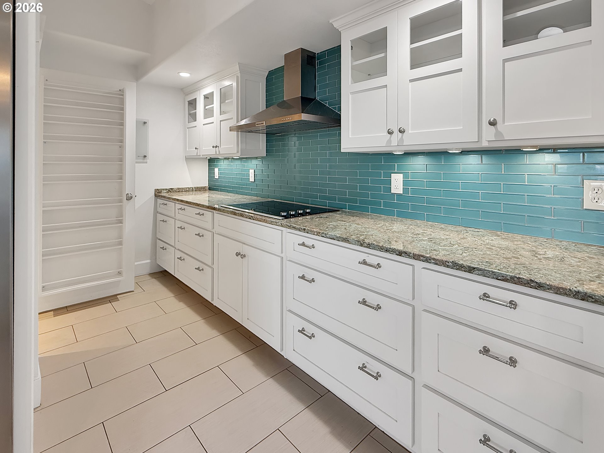 14646 Wollam Road Brookings, OR 97415 - Photo 11 of 48 Kitchen