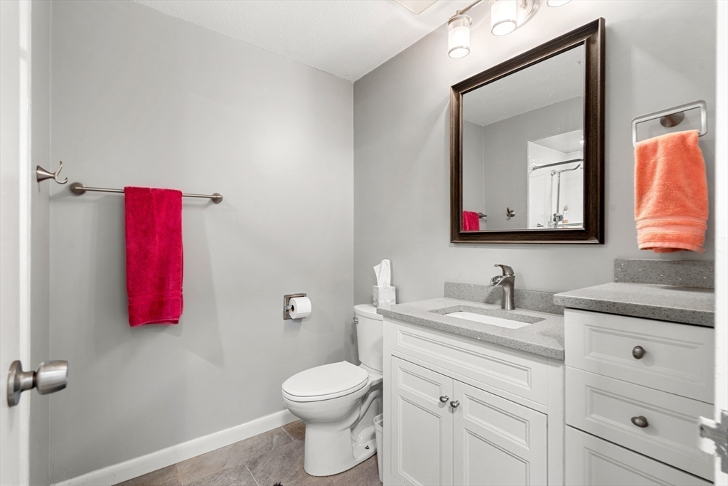 1006 Paradise Road, Unit 1E Swampscott, MA 01907 - Photo 14 of 16 Gallery Image 14