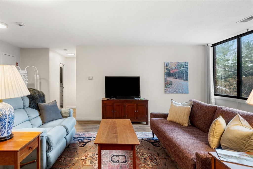 1006 Paradise Road, Unit 1E Swampscott, MA 01907 - Photo 6 of 16 Gallery Image 6