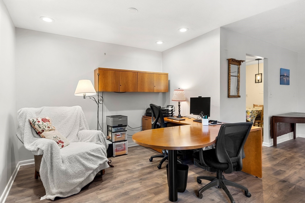 1006 Paradise Road, Unit 1E Swampscott, MA 01907 - Photo 8 of 16 Gallery Image 8