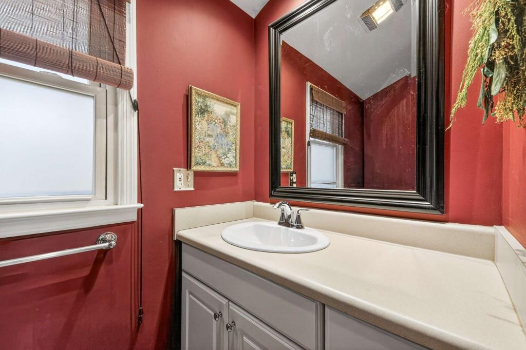 908 Scott Circle Decatur, GA 30033 - Photo 16 of 28