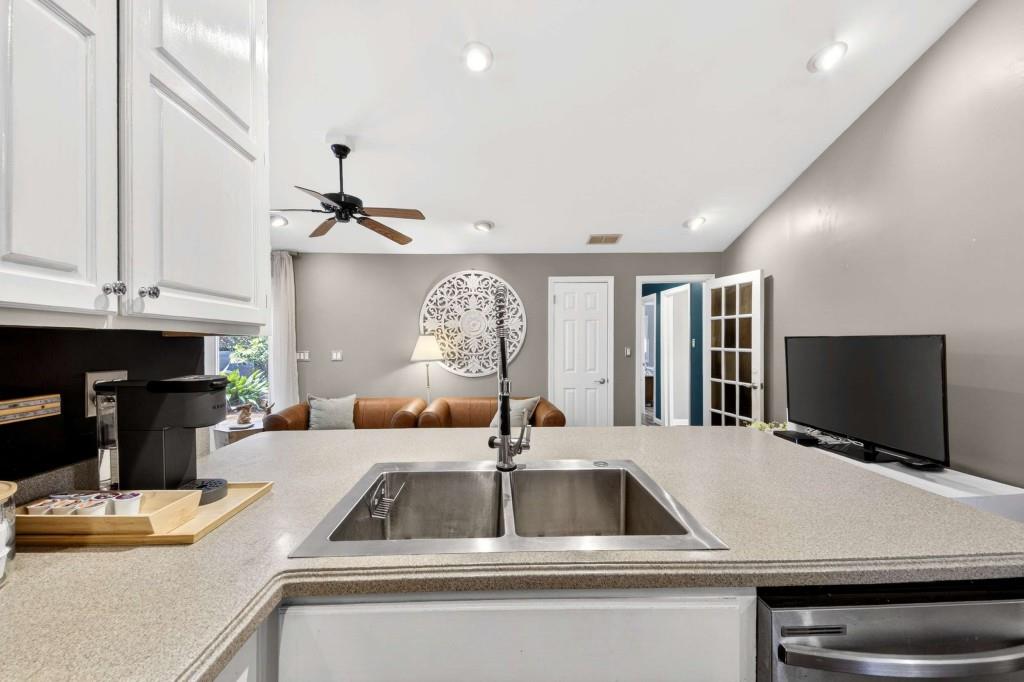 908 Scott Circle Decatur, GA 30033 - Photo 10 of 28