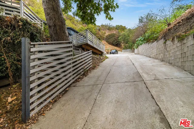 $5,500 | 9801 Portola Drive, Beverly Hills, CA 90210