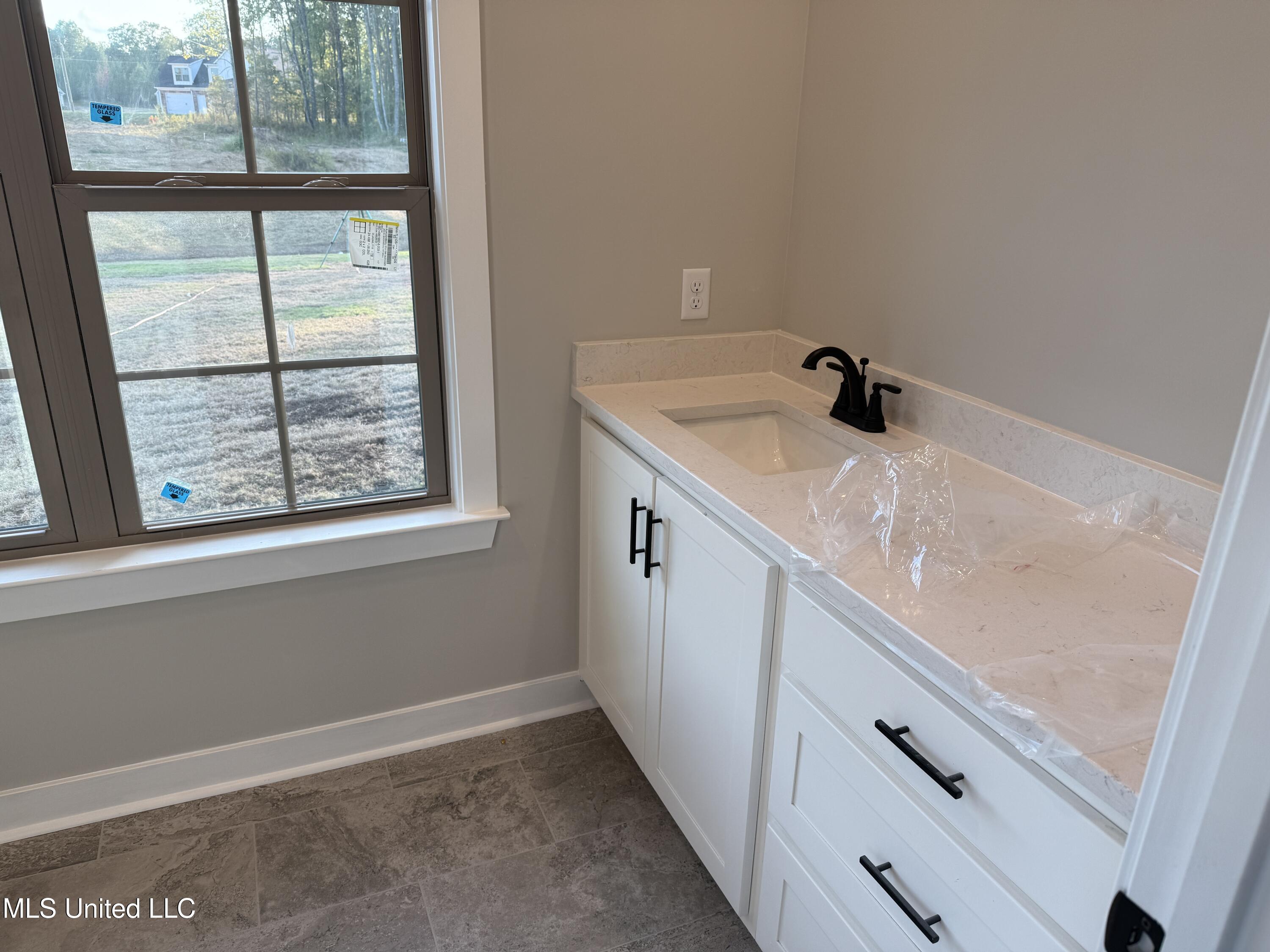 4644 Taylor Trail Hernando, MS 38632 - Photo 14 of 23 Bathroom - Down