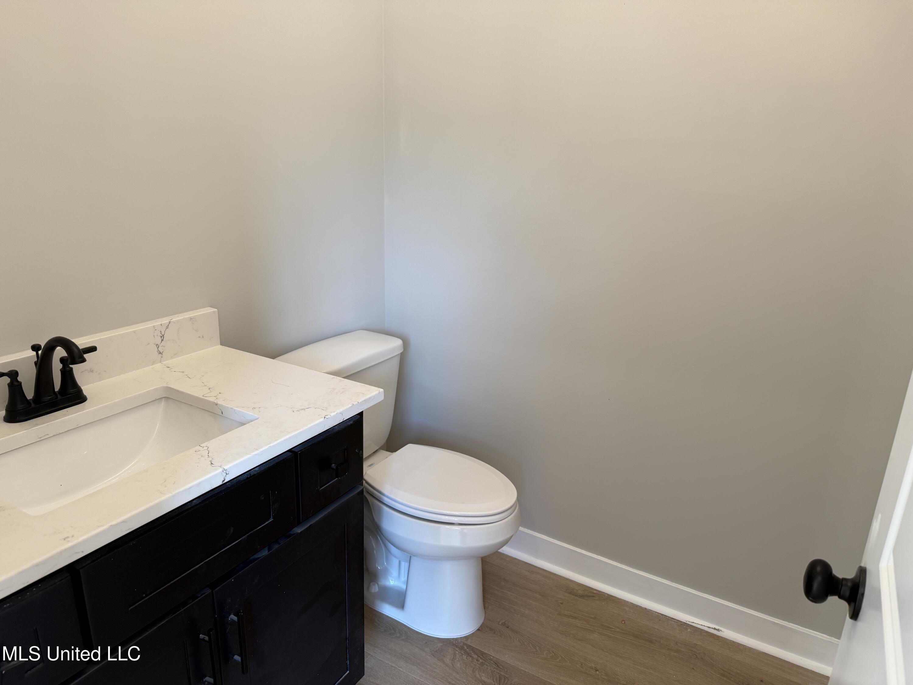 4644 Taylor Trail Hernando, MS 38632 - Photo 17 of 23 Half Bathroom