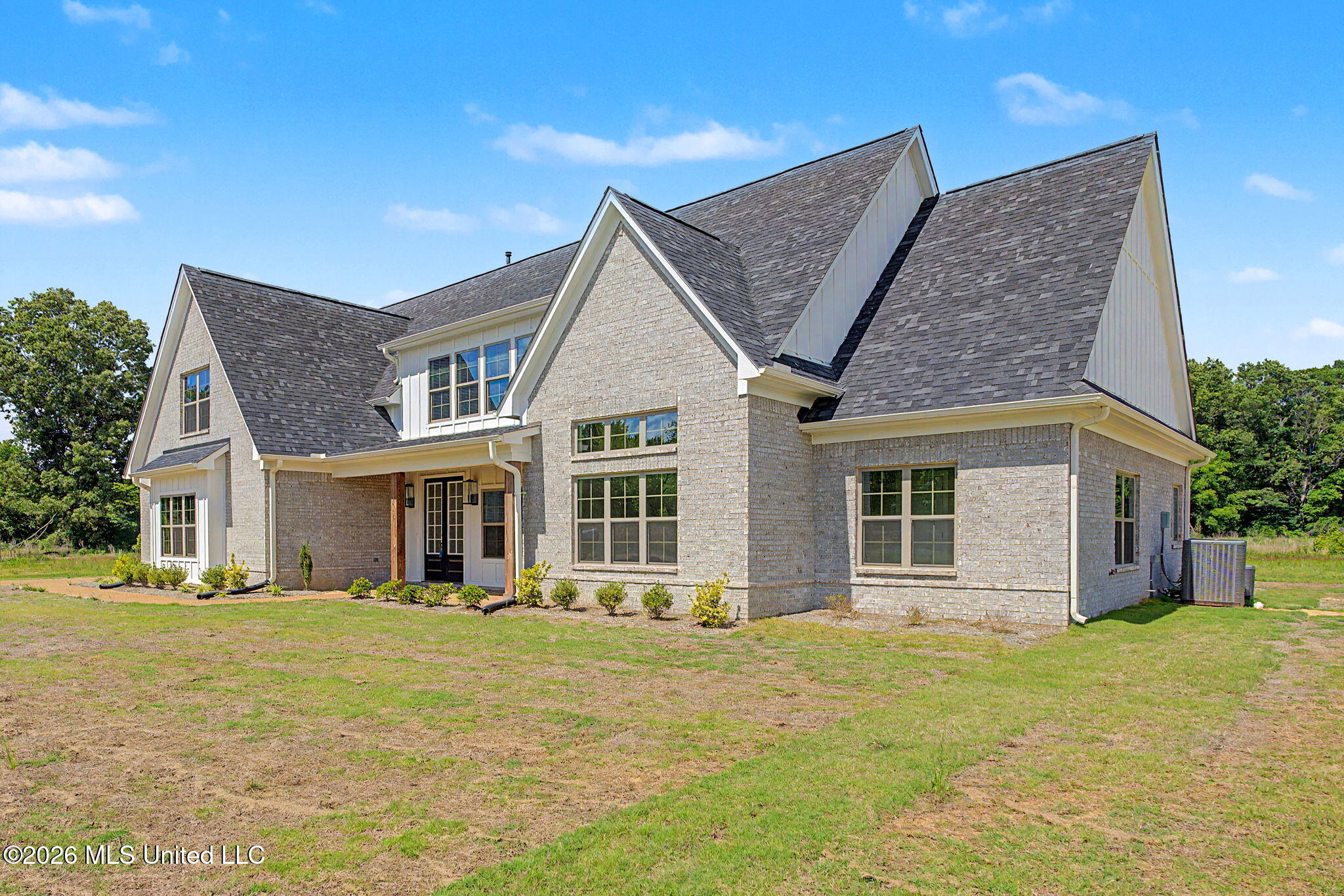 4644 Taylor Trail Hernando, MS 38632 - Photo 2 of 31 Front / Side