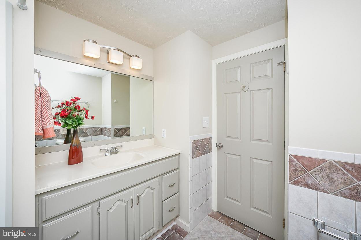 217 Carvel Road Pasadena, MD 21122 - Photo 21 of 24 Bath