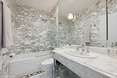 $1,750,000 | 65 West Schiller Street, Chicago, IL 60610