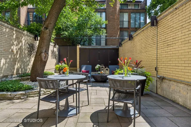 $1,750,000 | 65 West Schiller Street, Chicago, IL 60610