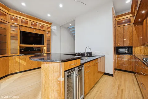 $1,750,000 | 65 West Schiller Street, Chicago, IL 60610