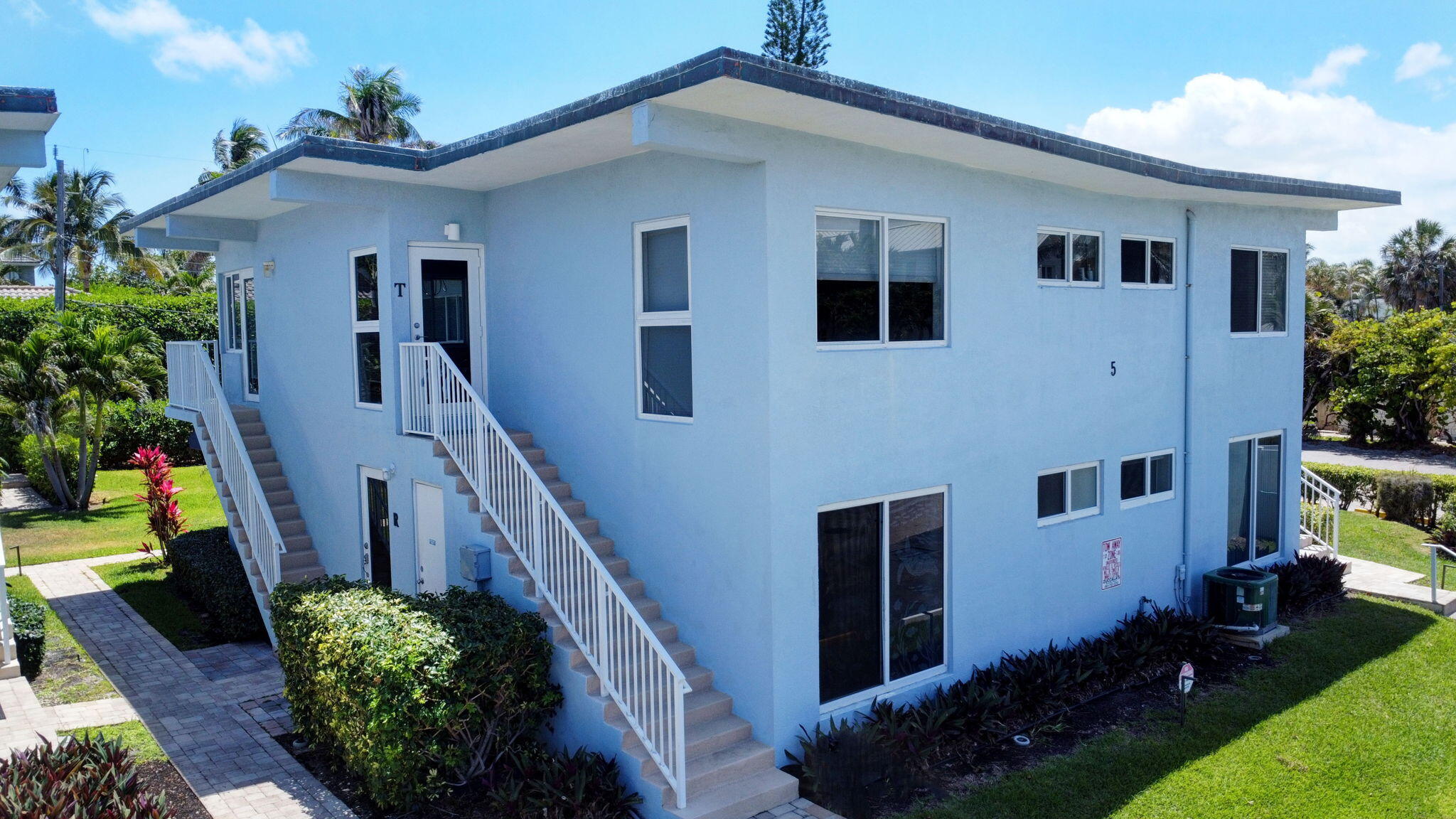 5700 Old Ocean Boulevard, Unit R Ocean Ridge, FL 33435 - Photo 19 of 20 a house view with a garden space
