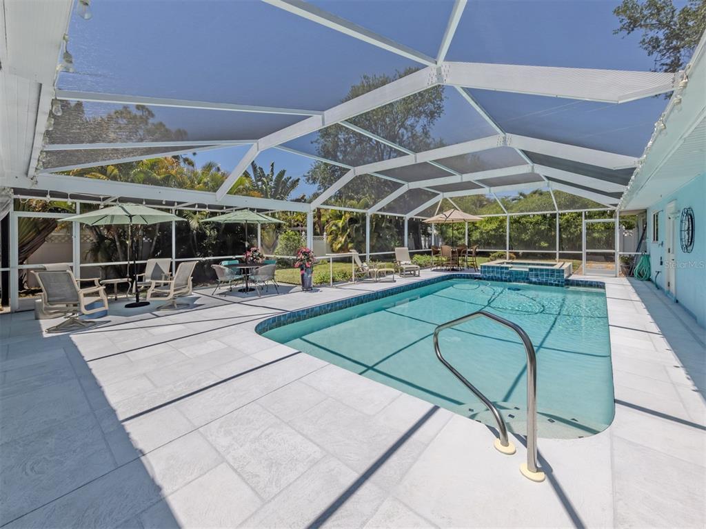 500 Alhambra Road Venice, FL 34285 - Photo 12 of 53