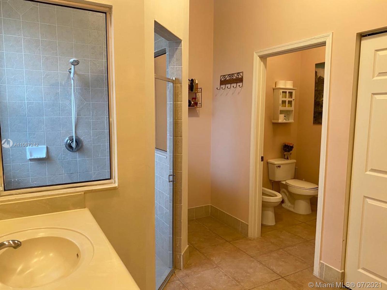 19427 Southwest 27th Street Miramar, FL 33029 - Photo 14 of 31