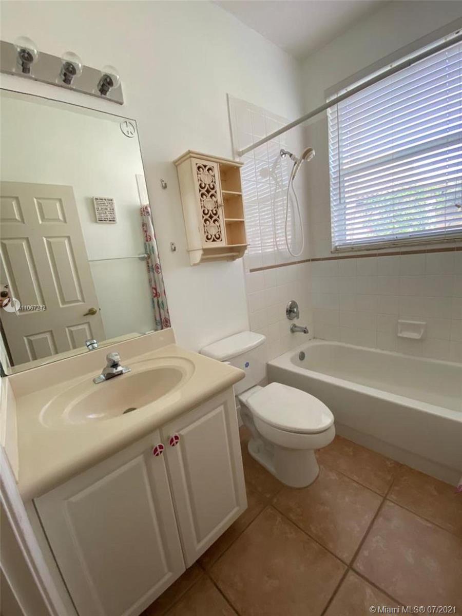 19427 Southwest 27th Street Miramar, FL 33029 - Photo 17 of 31