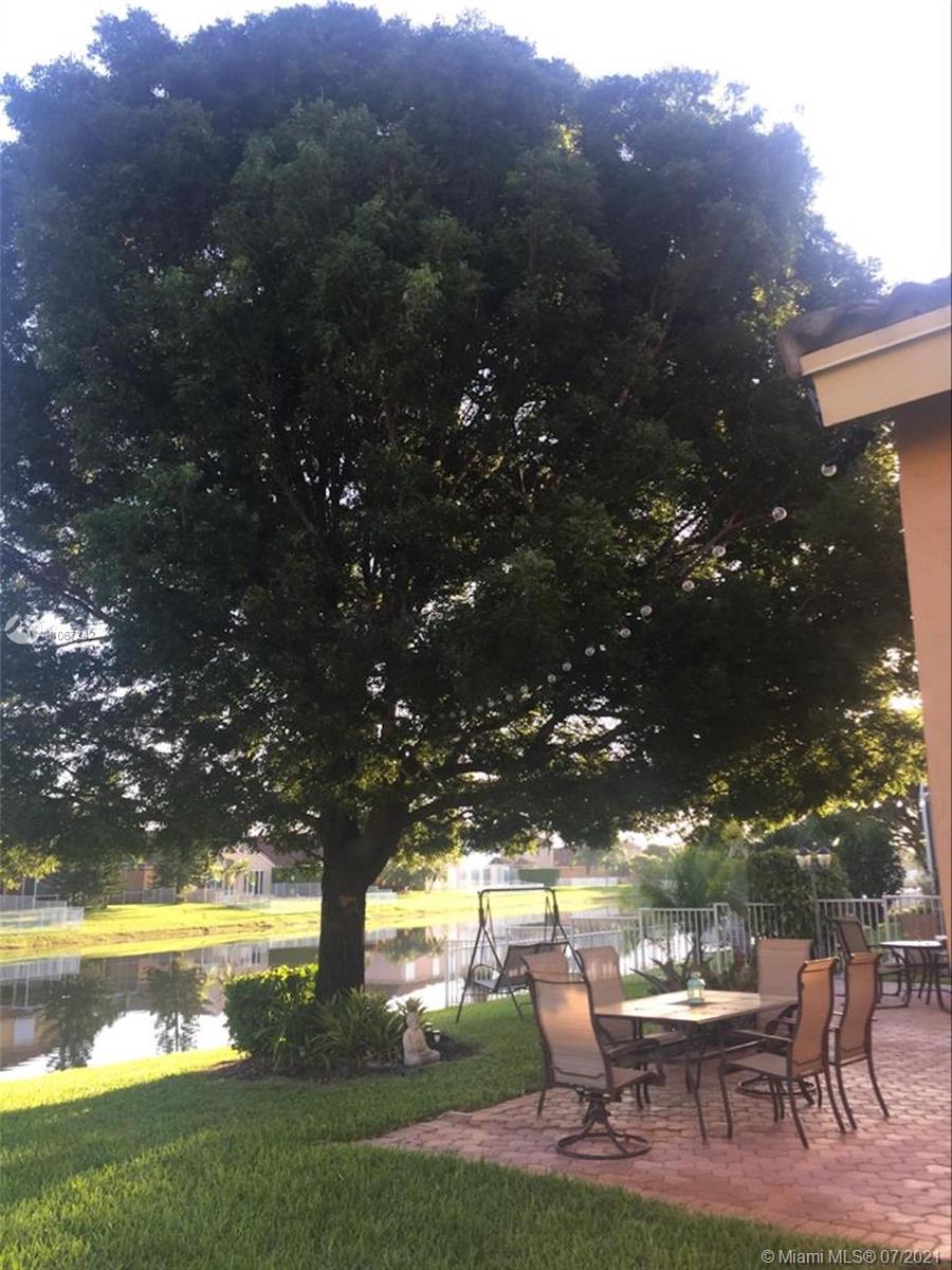 19427 Southwest 27th Street Miramar, FL 33029 - Photo 9 of 31