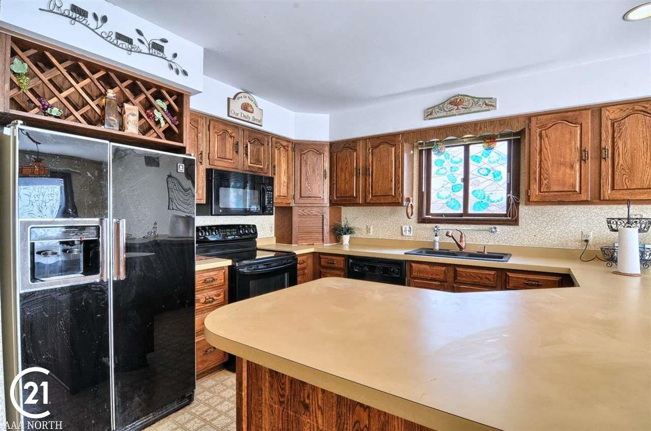 1718 Jason Circle Rochester Hills, MI 48306 - Photo 8 of 31