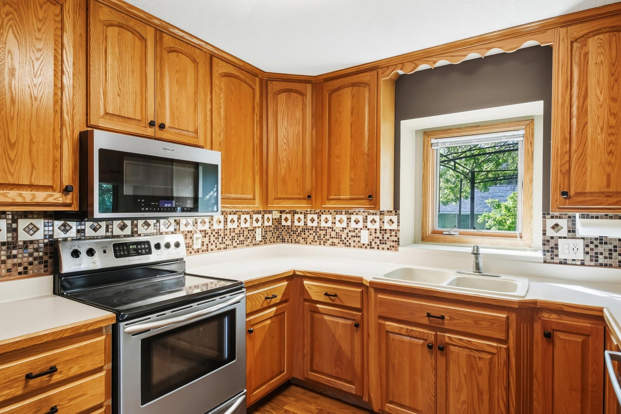 311 Eagle Ridge Circle Burnsville, MN 55337 - Photo 19 of 38