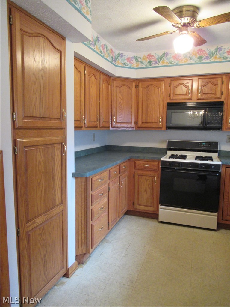 2989 Greer Road Akron, OH 44319 - Photo 5 of 23