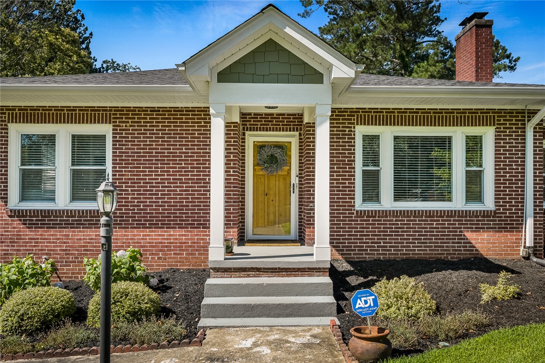 110 Clinton Drive Anderson, SC 29621 - Photo 3 of 41