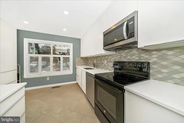 $479,900 | 18511 Eagles Roost Drive, Germantown, MD 20874