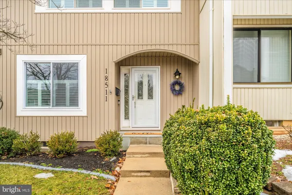 $479,900 | 18511 Eagles Roost Drive, Germantown, MD 20874