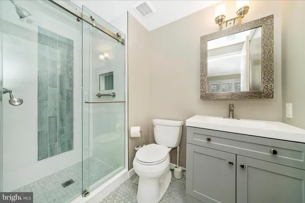 $479,900 | 18511 Eagles Roost Drive, Germantown, MD 20874