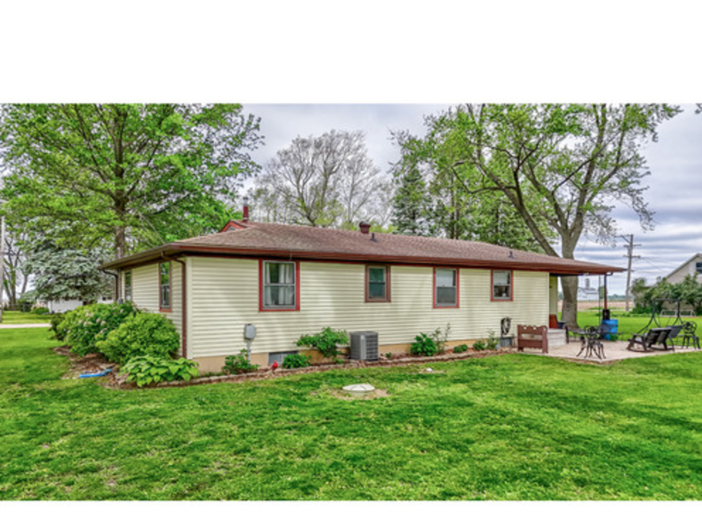 1907 Coalville Road Streator, IL 61364 - Photo 4 of 36