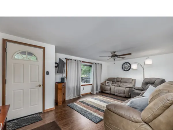 $265,000 | 1907 Coalville Road, Streator, IL 61364