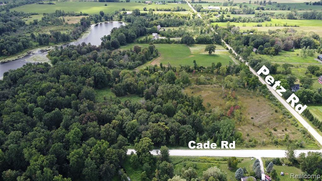 8910 Petz Road Imlay City, MI 48444 - Photo 2 of 62