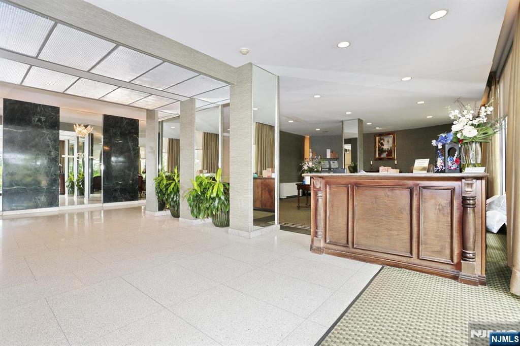 301 Beech Street, Unit 2H Hackensack, NJ 07601 - Photo 6 of 38