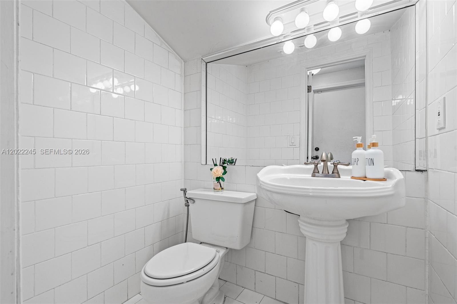 15530 Southwest 59th Street Miami, FL 33193 - Photo 19 of 58